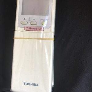 đk điều hòa toshiba nắp trượt hàng zin mới 85%